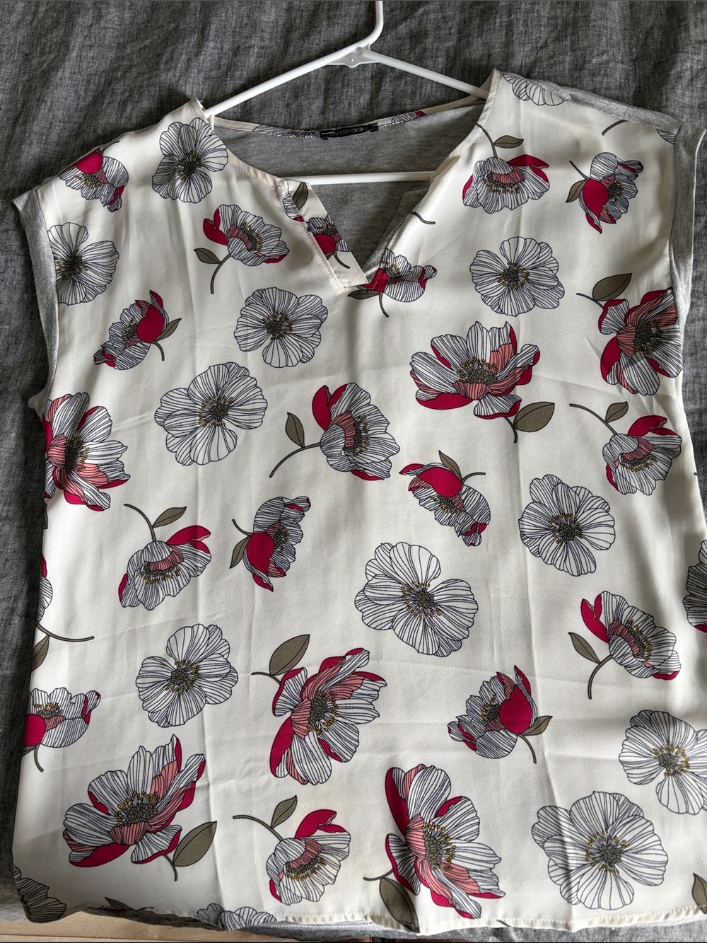 Papermoon Cream Sleeveless Floral Notch-Neck Blouse with Pink Accents